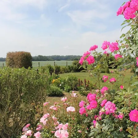 D'hotes Le Clos Fleuri Alojamento de Acomodação e Pequeno-almoço 3*